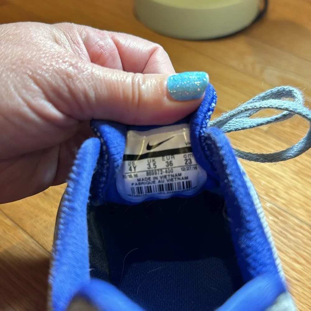 Nike Downshifter youth sneakers, blue, size 4Y